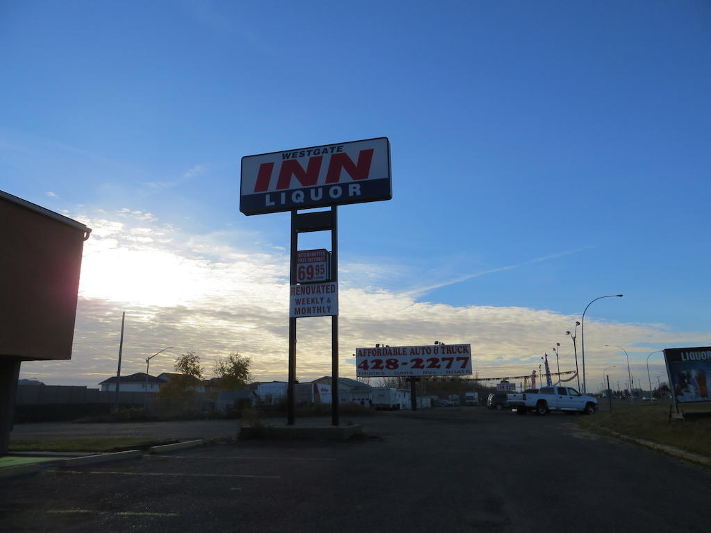 Westgate Inn Edmonton Buitenkant foto