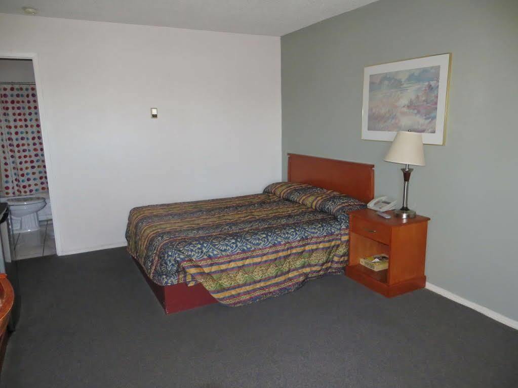 Westgate Inn Edmonton Buitenkant foto